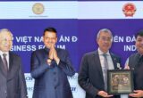 Vietnam Airlines, Saigontourist And Innovations India Ink Mou At Business Forum Attended By President To Lam And Cm Devendra Fadnavis