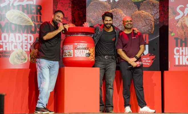 Varun Dhawan is the 'Sizzl'ing Face of Licious